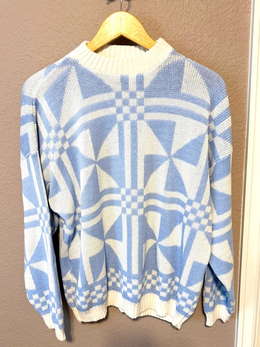 Vintage Cabin Creek Light Blue and White Geometric Knit Sweater